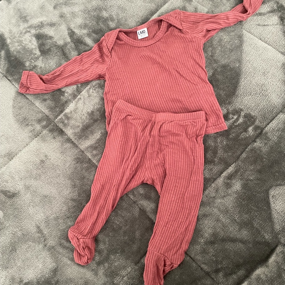 Little miss dessa snuggle me set